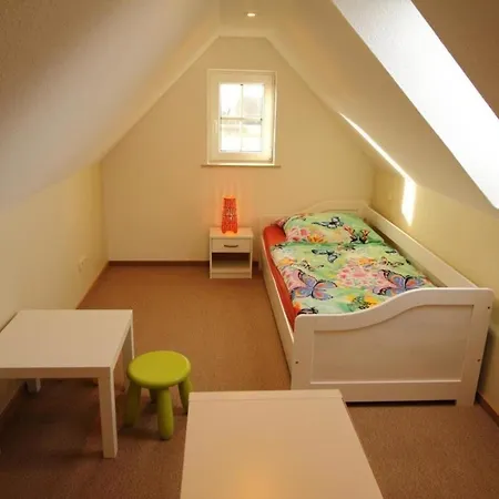 Gemuetliche Ferienwohnung In Mit Grill Und Garten Lägenhet